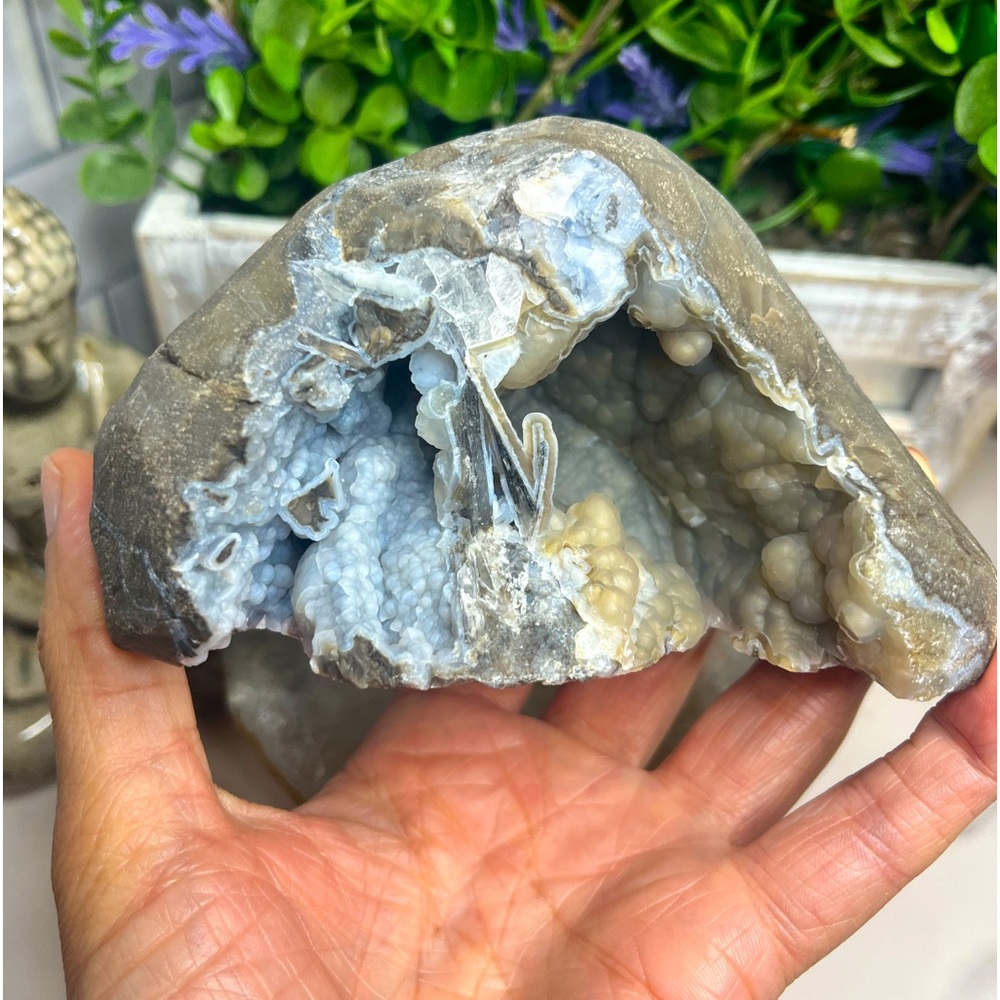 Volcano Agate Cave with Calcite Inclusions - Henan Province, China 🇨🇳